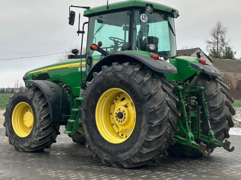 John Deere 8120