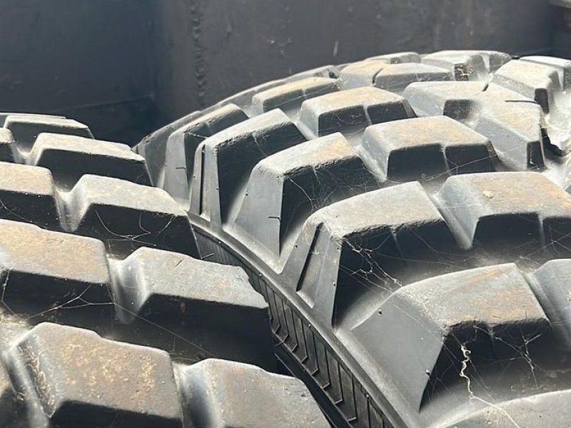 Nokian 400/80-24