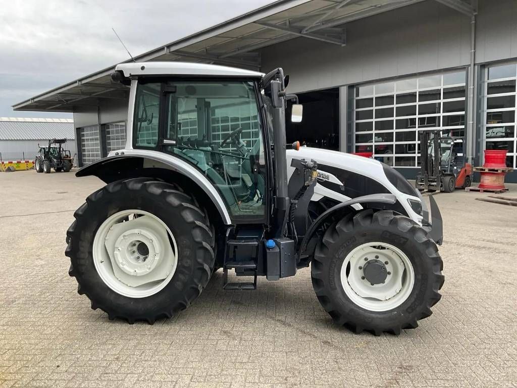 Valtra A104 Hitech 4, Luchtremmen, voorladeraanbouwdelen