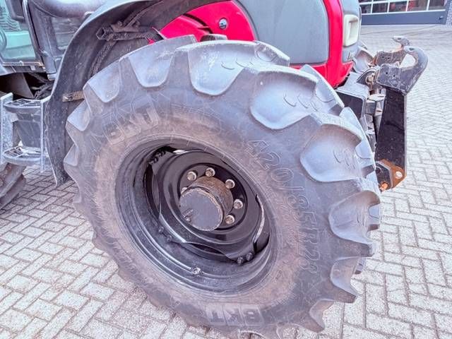 Valtra N121 Hitech 50km, geveerd, Fronthef