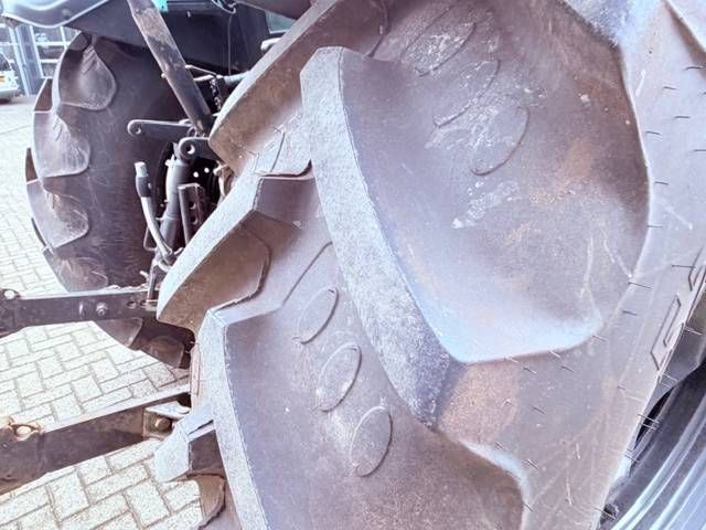 Valtra N121 Hitech 50km, geveerd, Fronthef