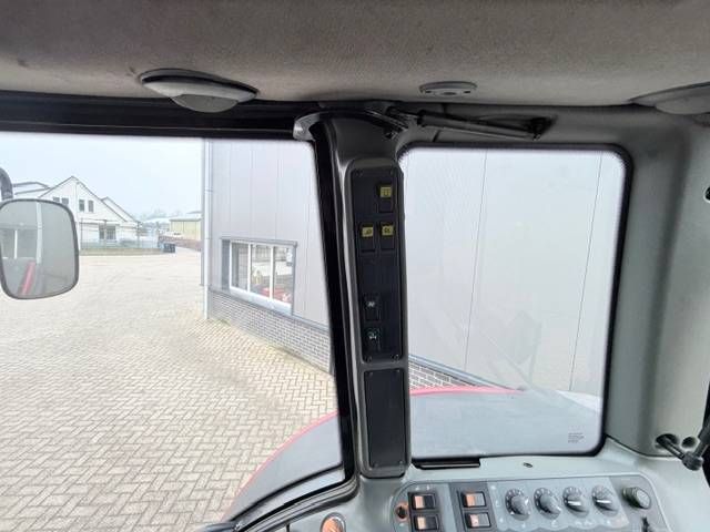 Valtra N121 Hitech 50km, geveerd, Fronthef