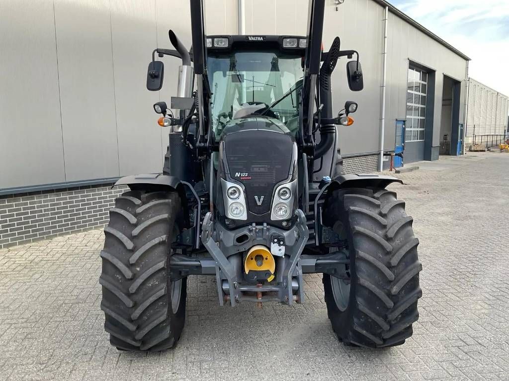 Valtra N123 Hitech5, Voorlader, FH+PTO, unlimited