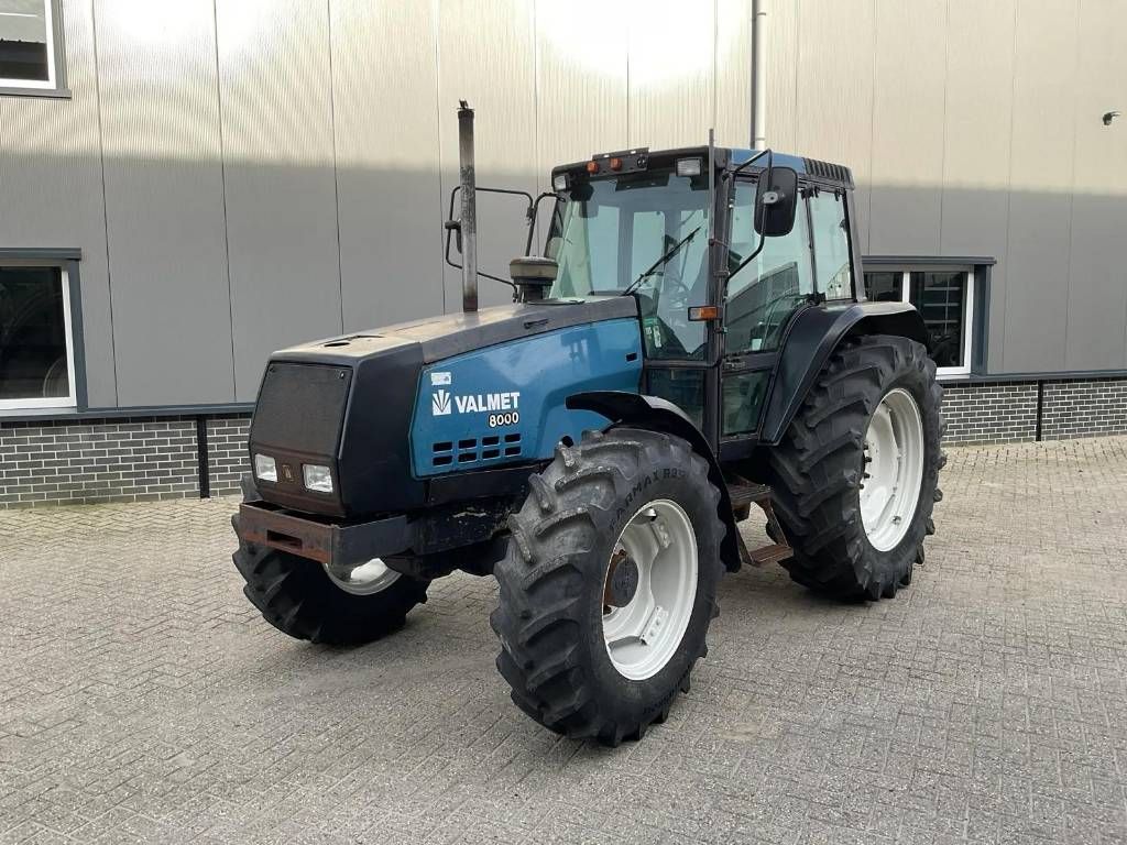 Valtra Valmet 8000