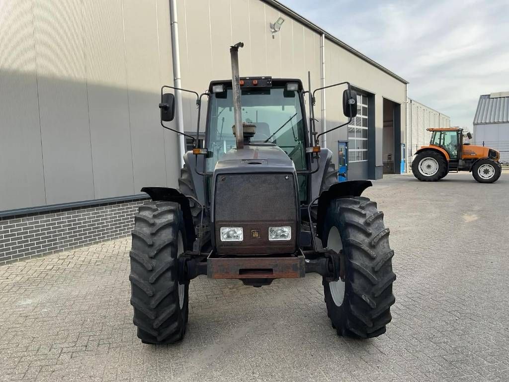 Valtra Valmet 8000