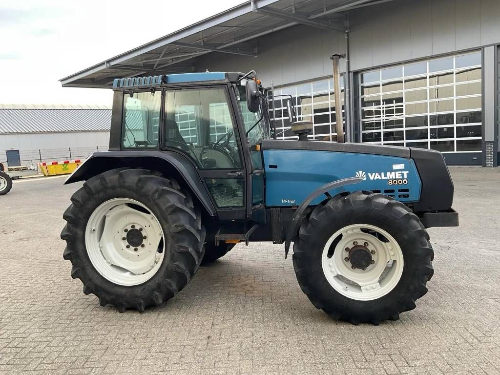 Valtra Valmet 8000