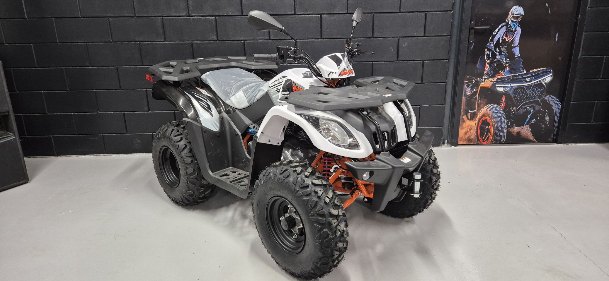 Kayo Au200 Landbouw quad t3b kenteken