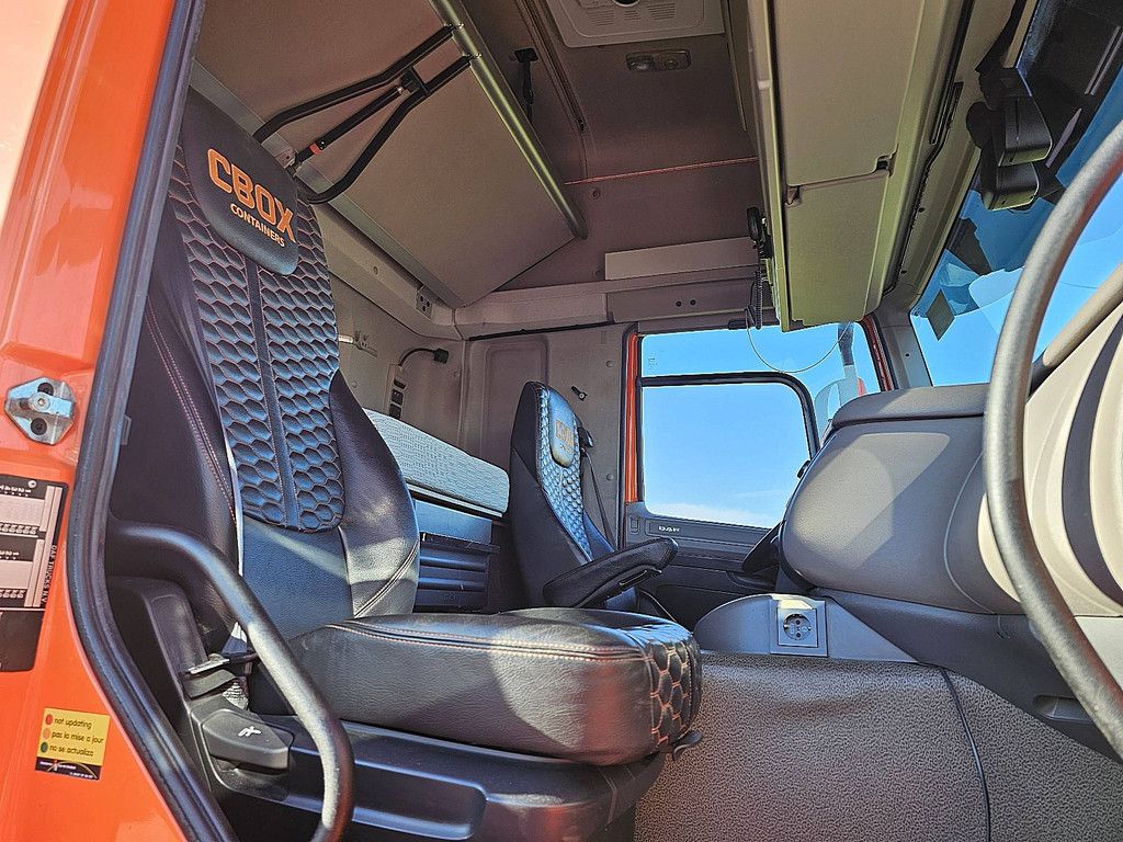 DAF CF 450 6x2 fan spacecab