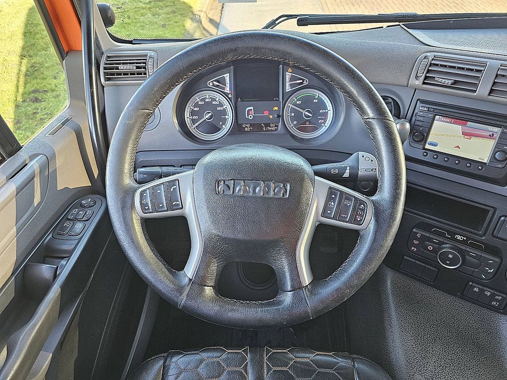 DAF CF 450 6x2 fan spacecab