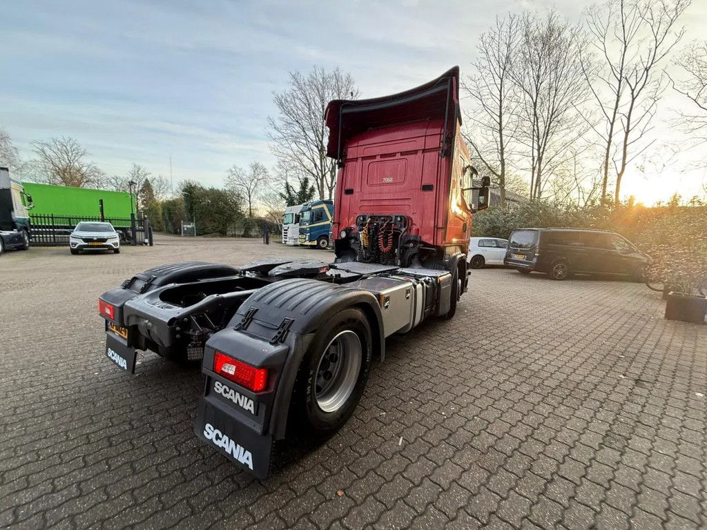 Scania R410 Highline 2 tanks NL Truck