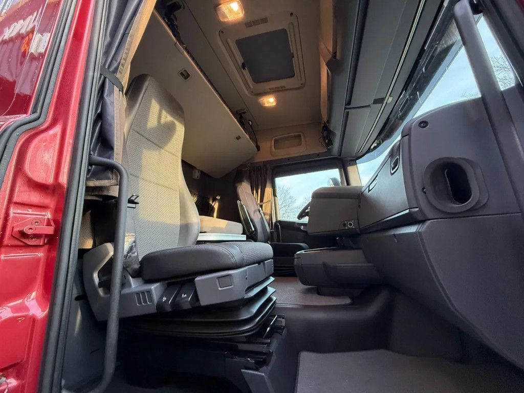 Scania R410 Highline 2 tanks NL Truck