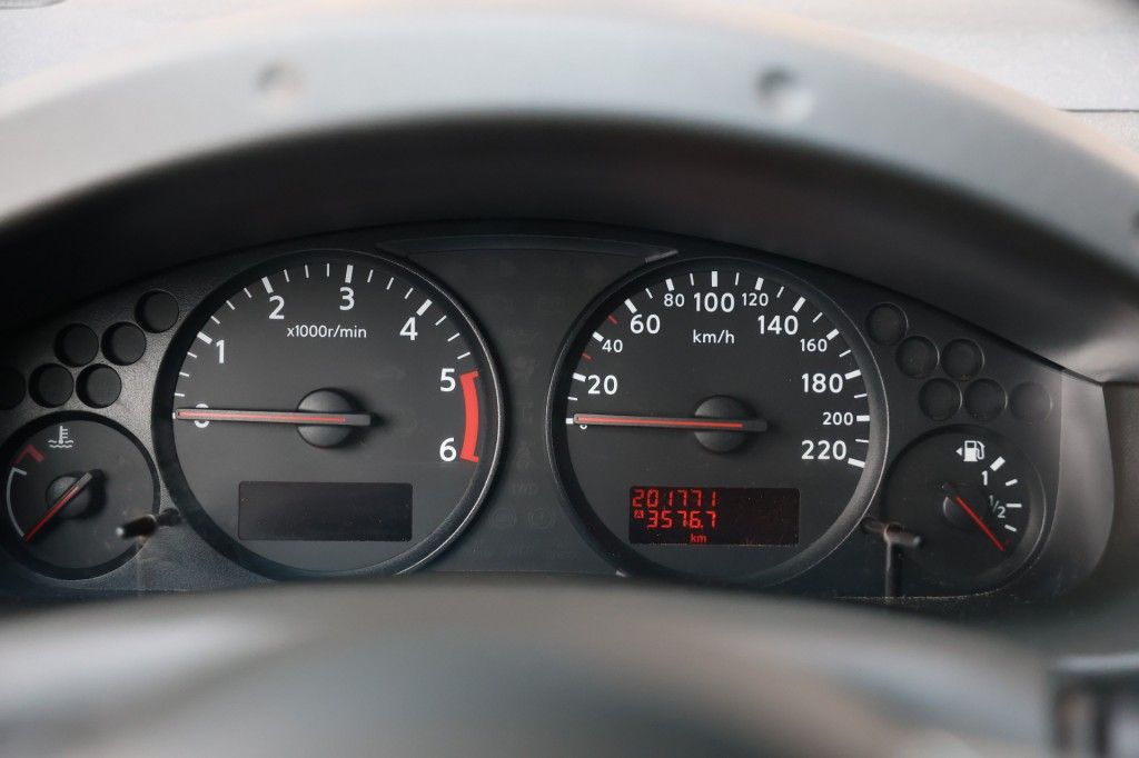 Nissan Navara 2.5 DCI SE 4WD VAN