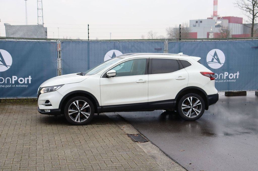 SUV Nissan Qashqai Petrol 115hp 2018 (Margin)