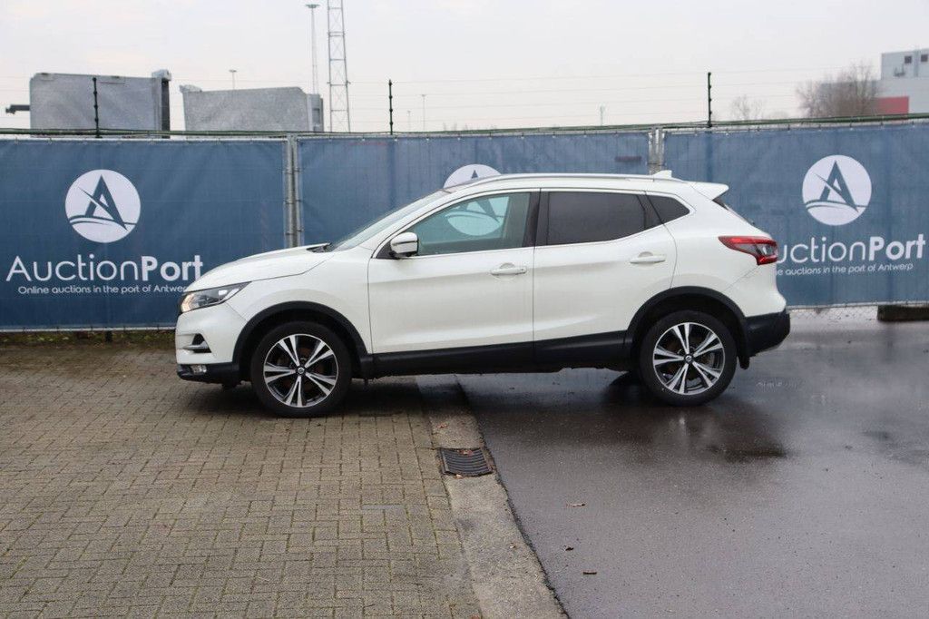 SUV Nissan Qashqai Petrol 115hp 2018 (Margin)