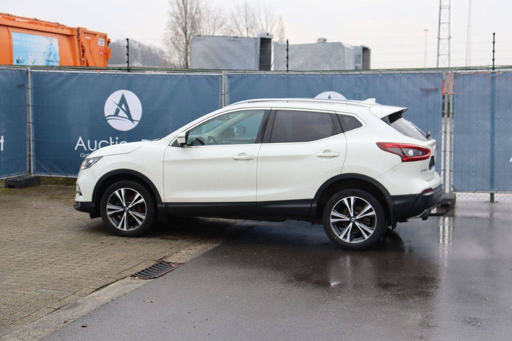 SUV Nissan Qashqai Petrol 115hp 2018 (Margin)