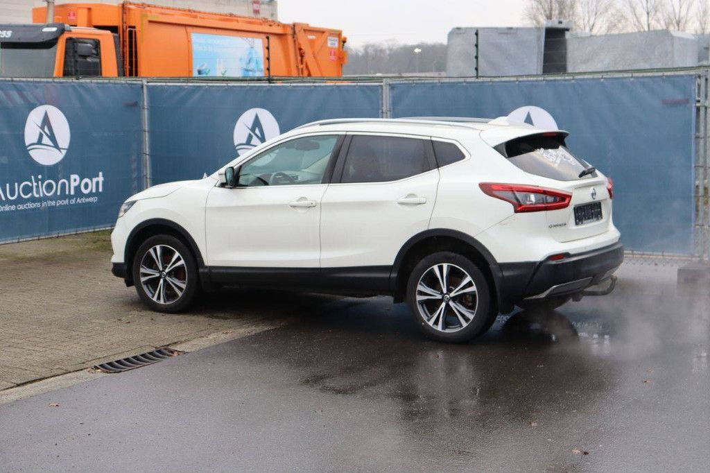 SUV Nissan Qashqai Petrol 115hp 2018 (Margin)