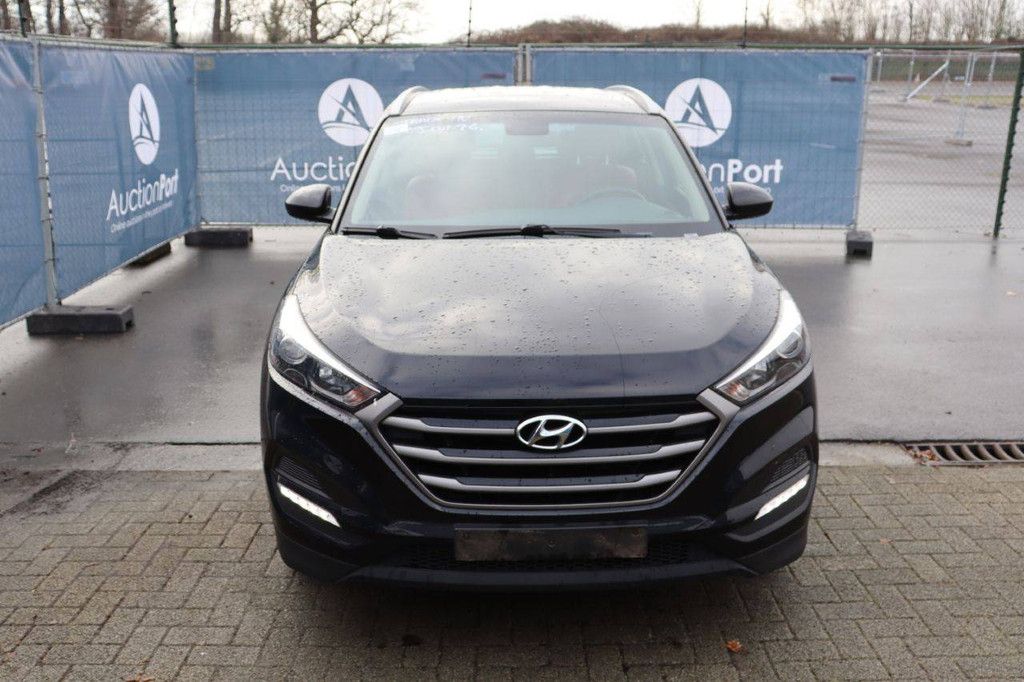 SUV Hyundai Tucson Petrol 132hp 2016 (Margin)