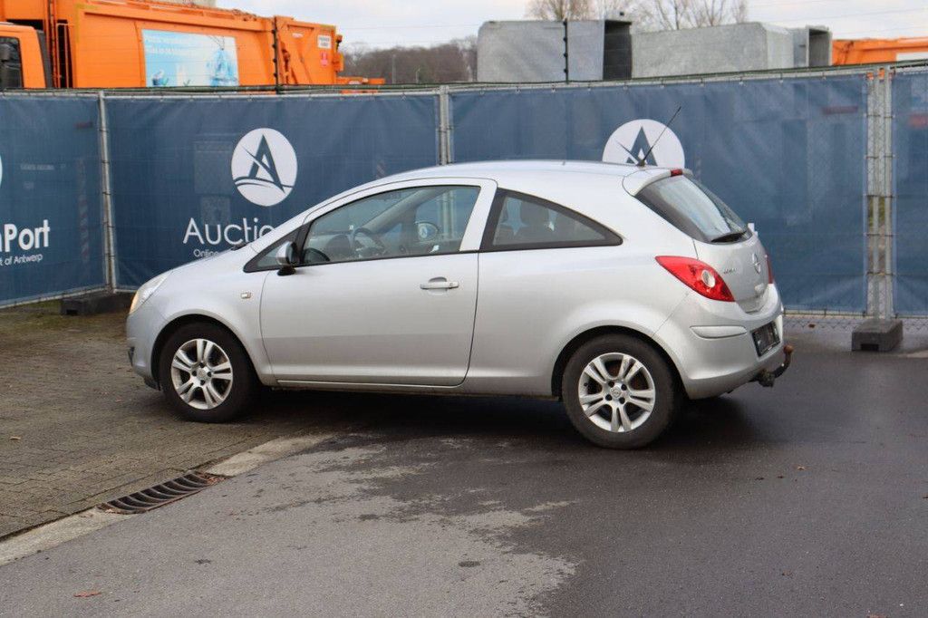 Pkw Opel Corsa Benzin 80 PS 2008 (Margin)