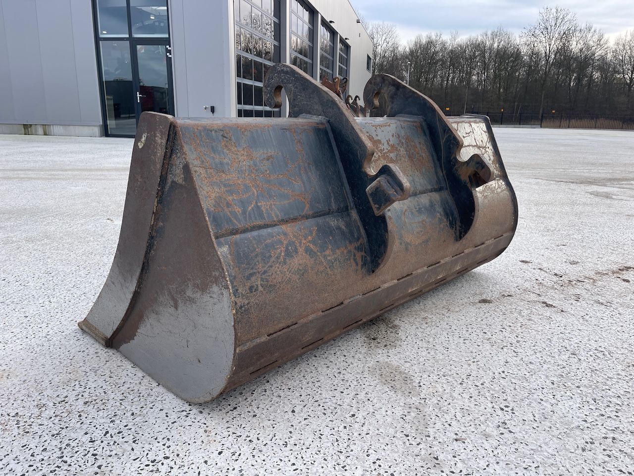 Brede kraan bak Verachtert 180cm CW30