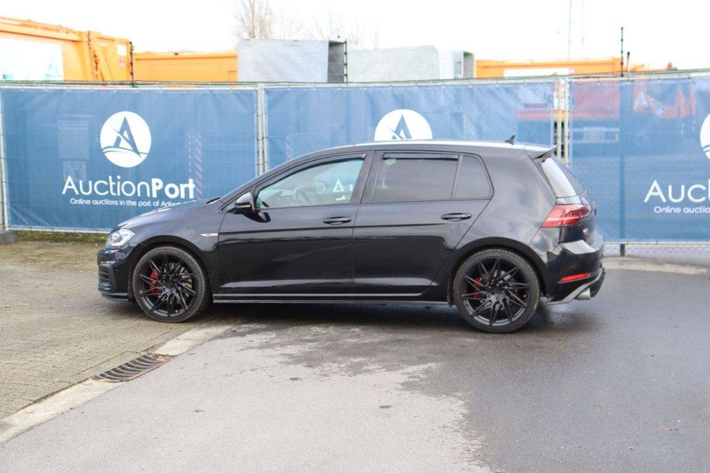 Pkw Volkswagen Golf GTI Benzin 245 PS 2018 (Marge)