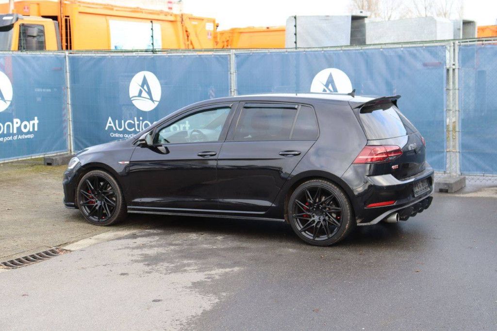 Pkw Volkswagen Golf GTI Benzin 245 PS 2018 (Marge)