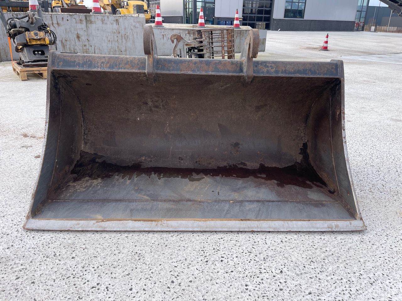 Brede kraan bak Verachtert 180cm CW30