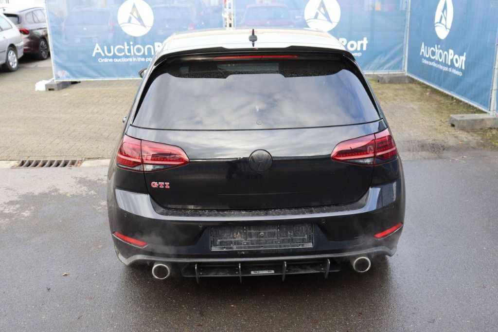 Pkw Volkswagen Golf GTI Benzin 245 PS 2018 (Marge)