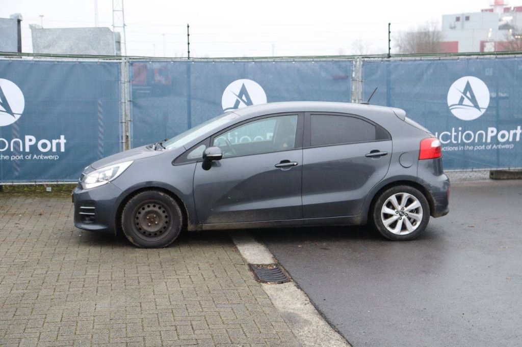 Passenger car Kia Rio Petrol 84 hp 2016 (Margin)