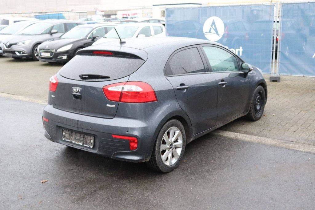 Passenger car Kia Rio Petrol 84 hp 2016 (Margin)