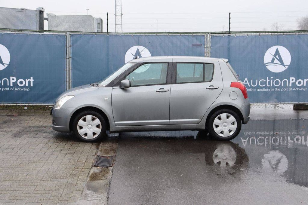 Pkw Suzuki Swift Benzin 92 PS 2005 (Margin)