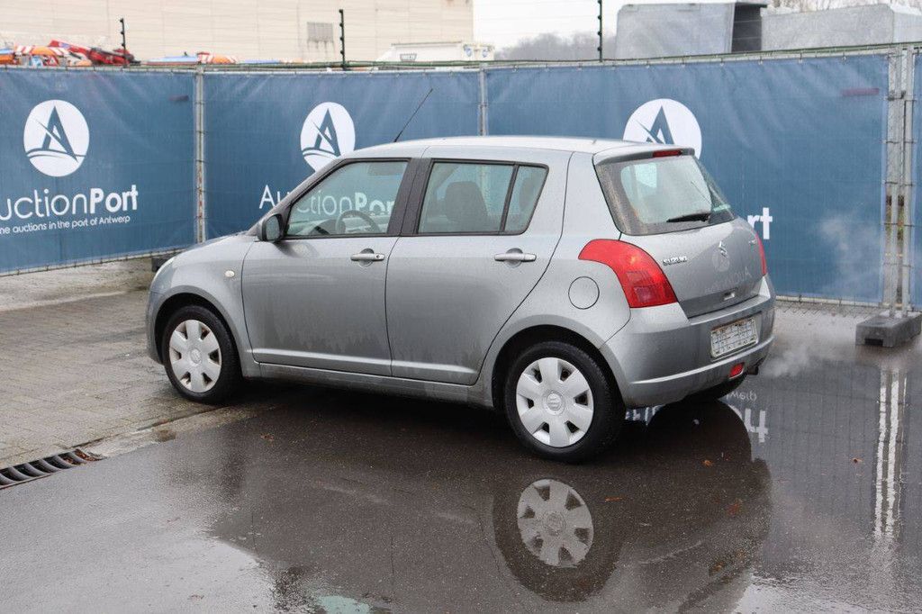 Pkw Suzuki Swift Benzin 92 PS 2005 (Margin)