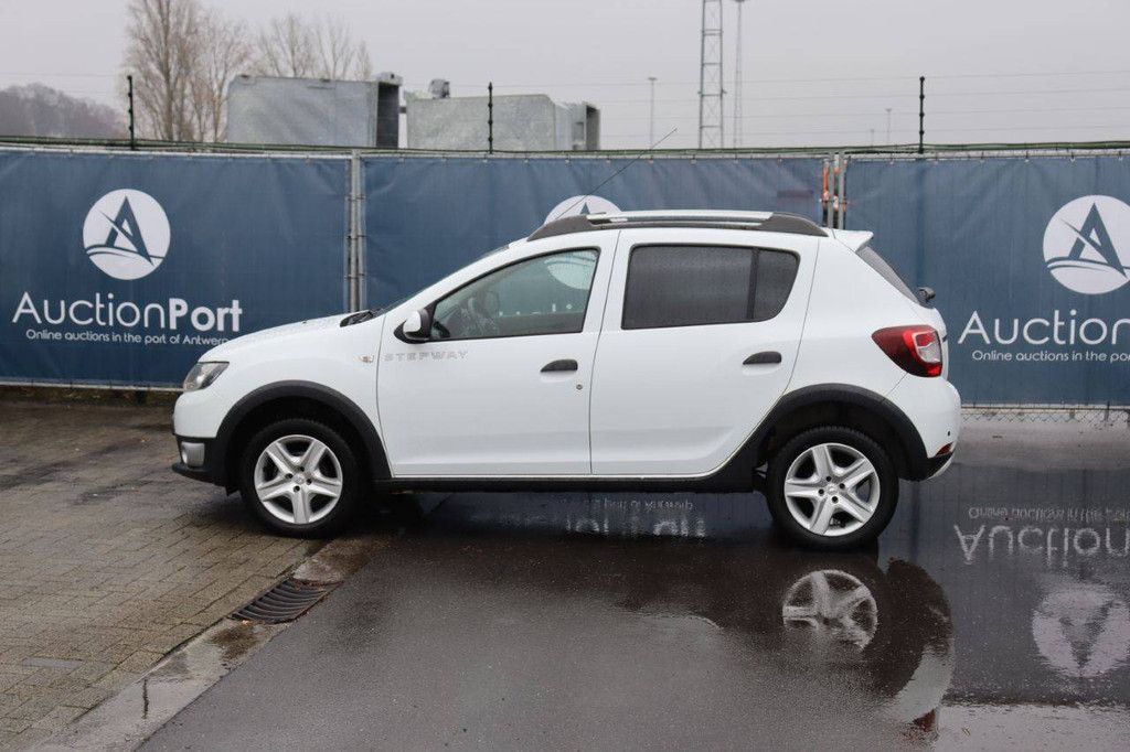 SUV Dacia Sandero Petrol 90hp 2016 (Margin)