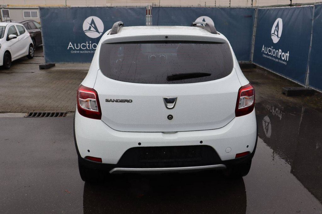 SUV Dacia Sandero Petrol 90hp 2016 (Margin)
