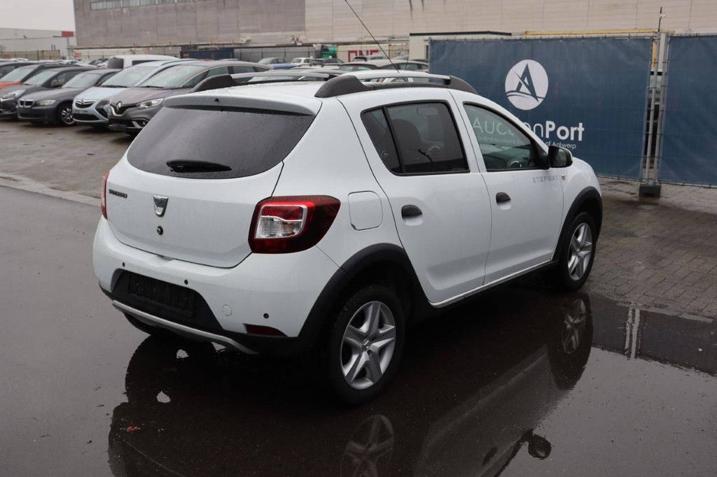 SUV Dacia Sandero Petrol 90hp 2016 (Margin)