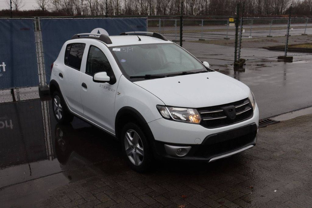 SUV Dacia Sandero Petrol 90hp 2016 (Margin)