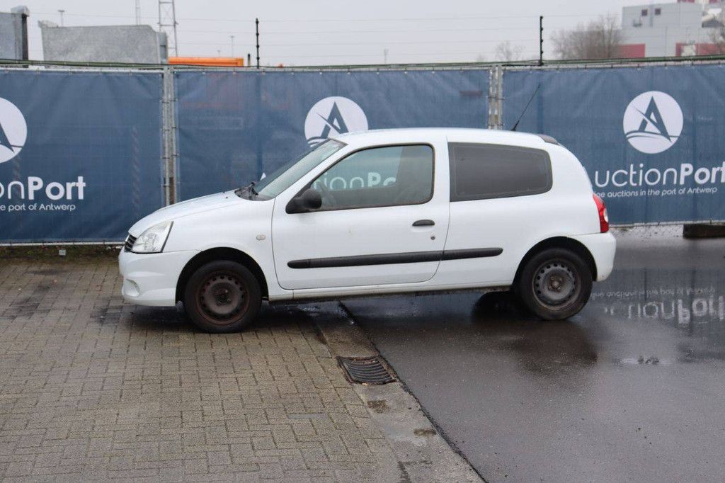 Passenger car Renault Clio Petrol 59 hp 2009 (Margin)