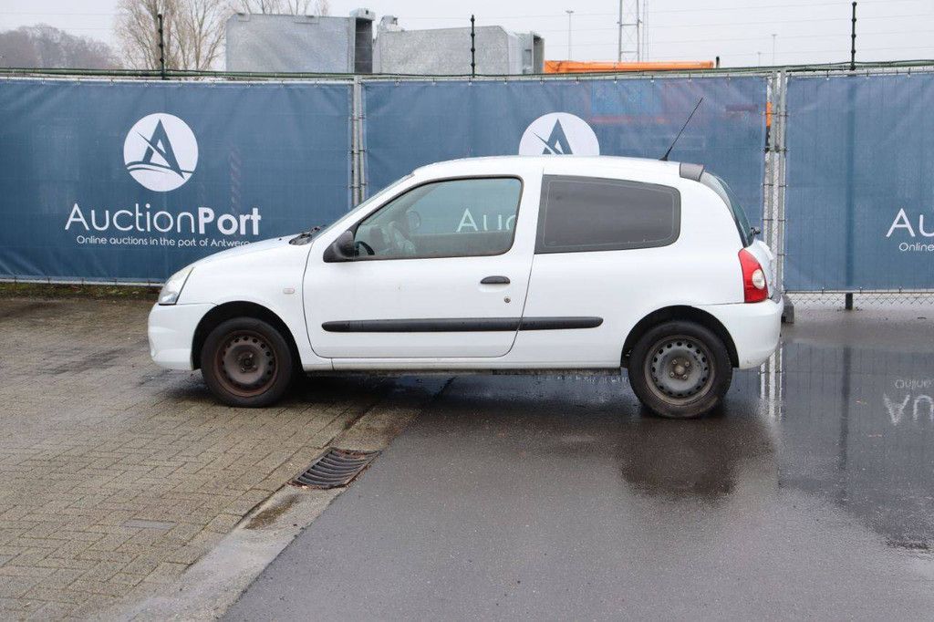 Passenger car Renault Clio Petrol 59 hp 2009 (Margin)