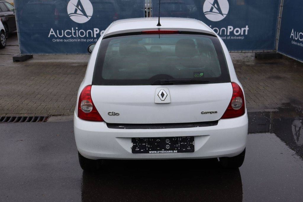 Passenger car Renault Clio Petrol 59 hp 2009 (Margin)