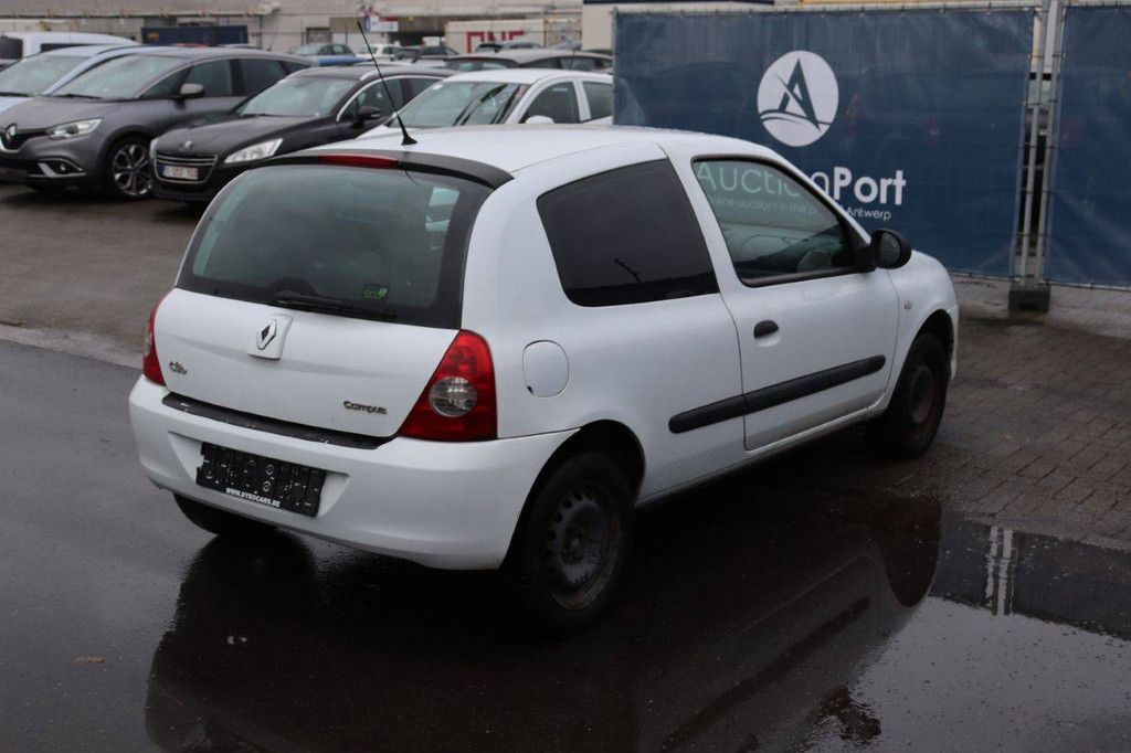 Passenger car Renault Clio Petrol 59 hp 2009 (Margin)