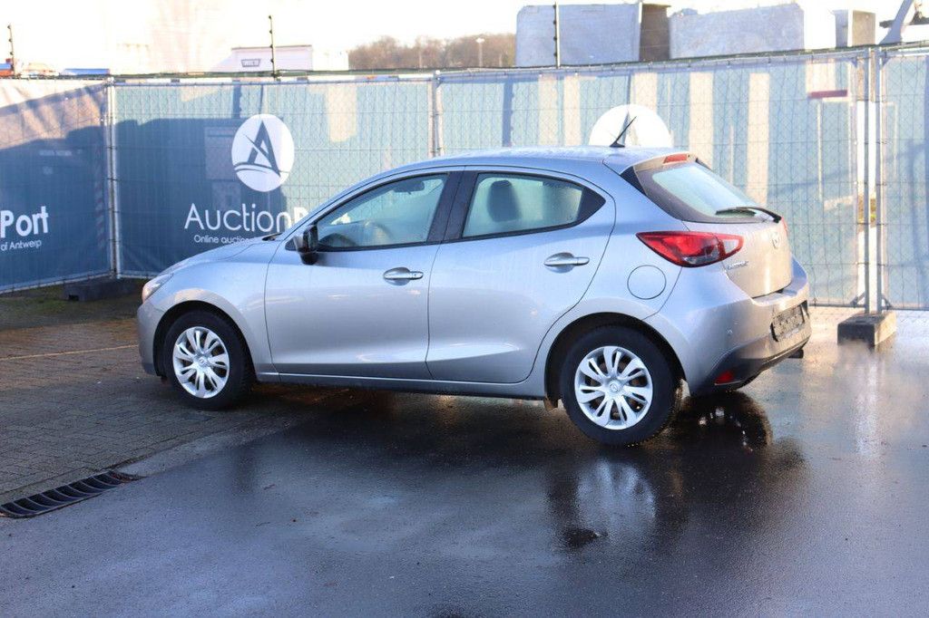 Pkw Mazda 2 Benzin 90 PS 2015 (Marge)