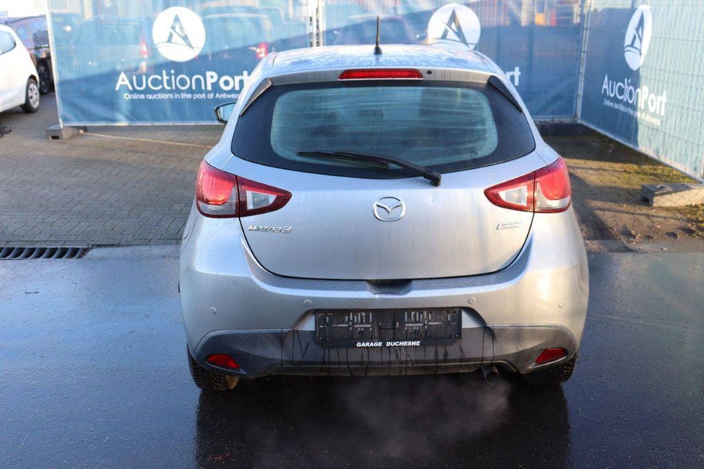 Pkw Mazda 2 Benzin 90 PS 2015 (Marge)