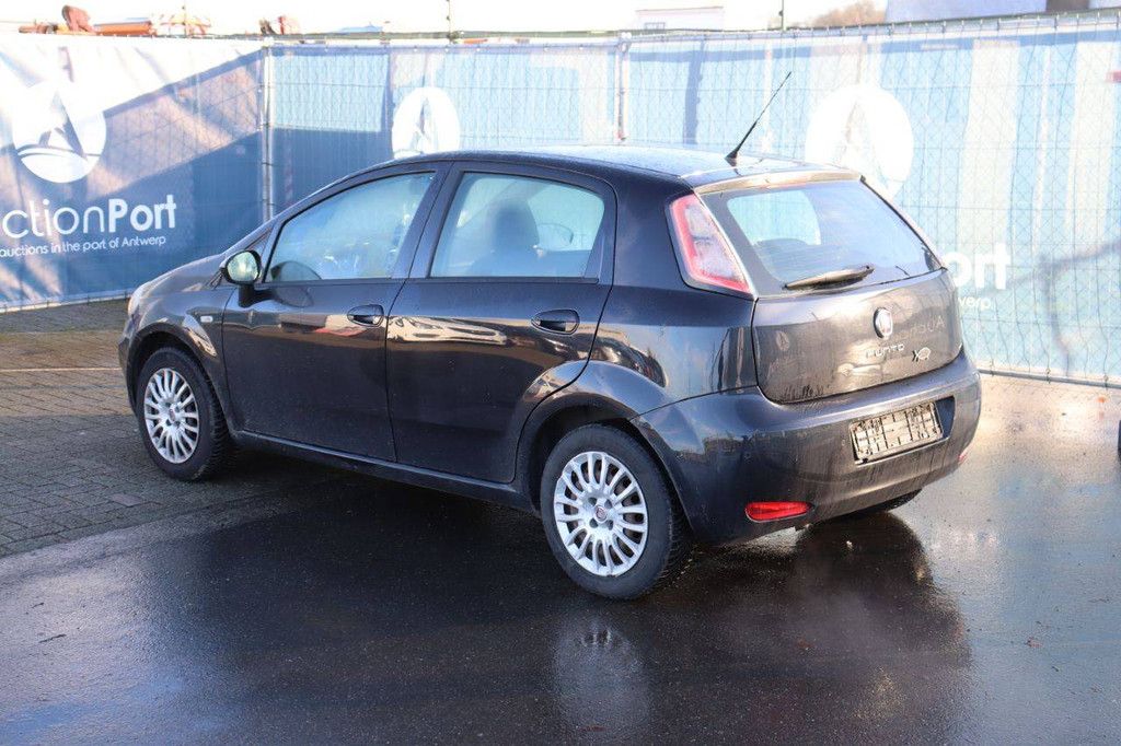 Pkw Fiat Punto Benzin 69 PS 2013 (Marge)