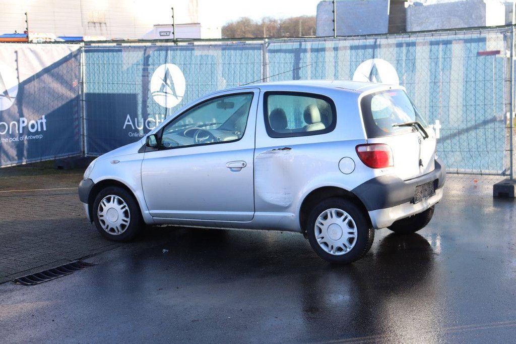 Pkw Toyota Yaris Benzin 65 PS 2002 (Margin)