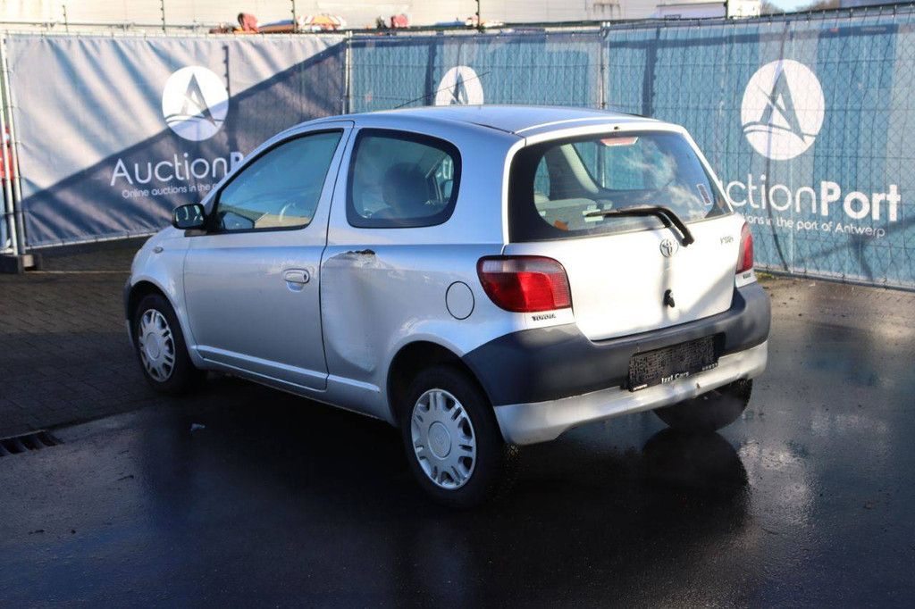 Pkw Toyota Yaris Benzin 65 PS 2002 (Margin)