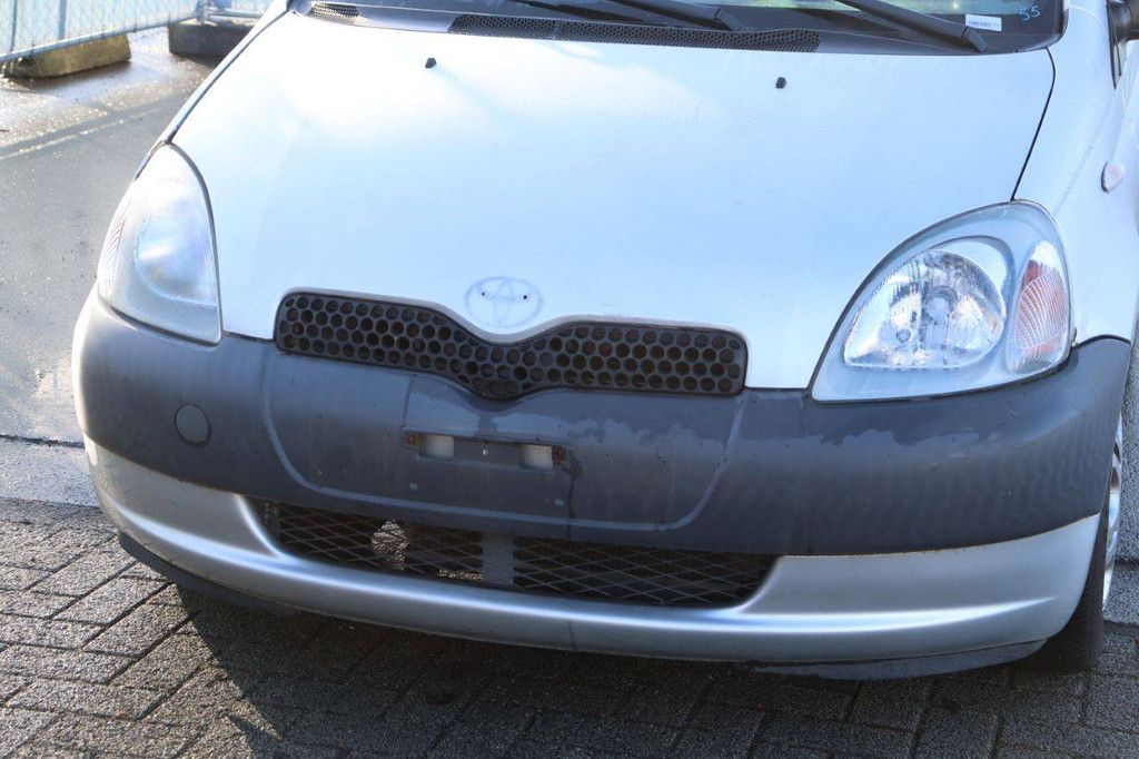 Pkw Toyota Yaris Benzin 65 PS 2002 (Margin)