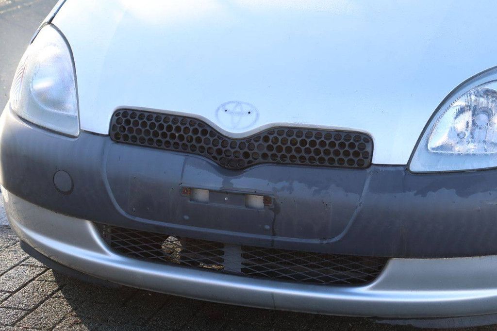 Pkw Toyota Yaris Benzin 65 PS 2002 (Margin)