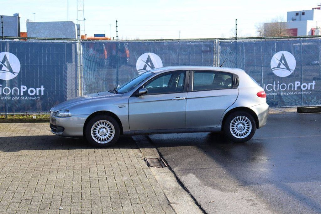 Passenger car Alfa Romeo 147 Diesel 120hp 2006 (Margin)