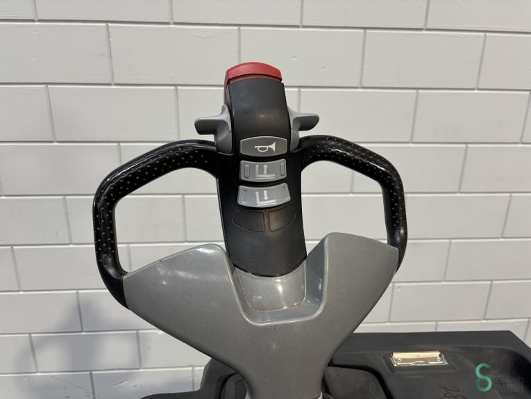 Pallet trucks Electric Still EXH-SF20 2020