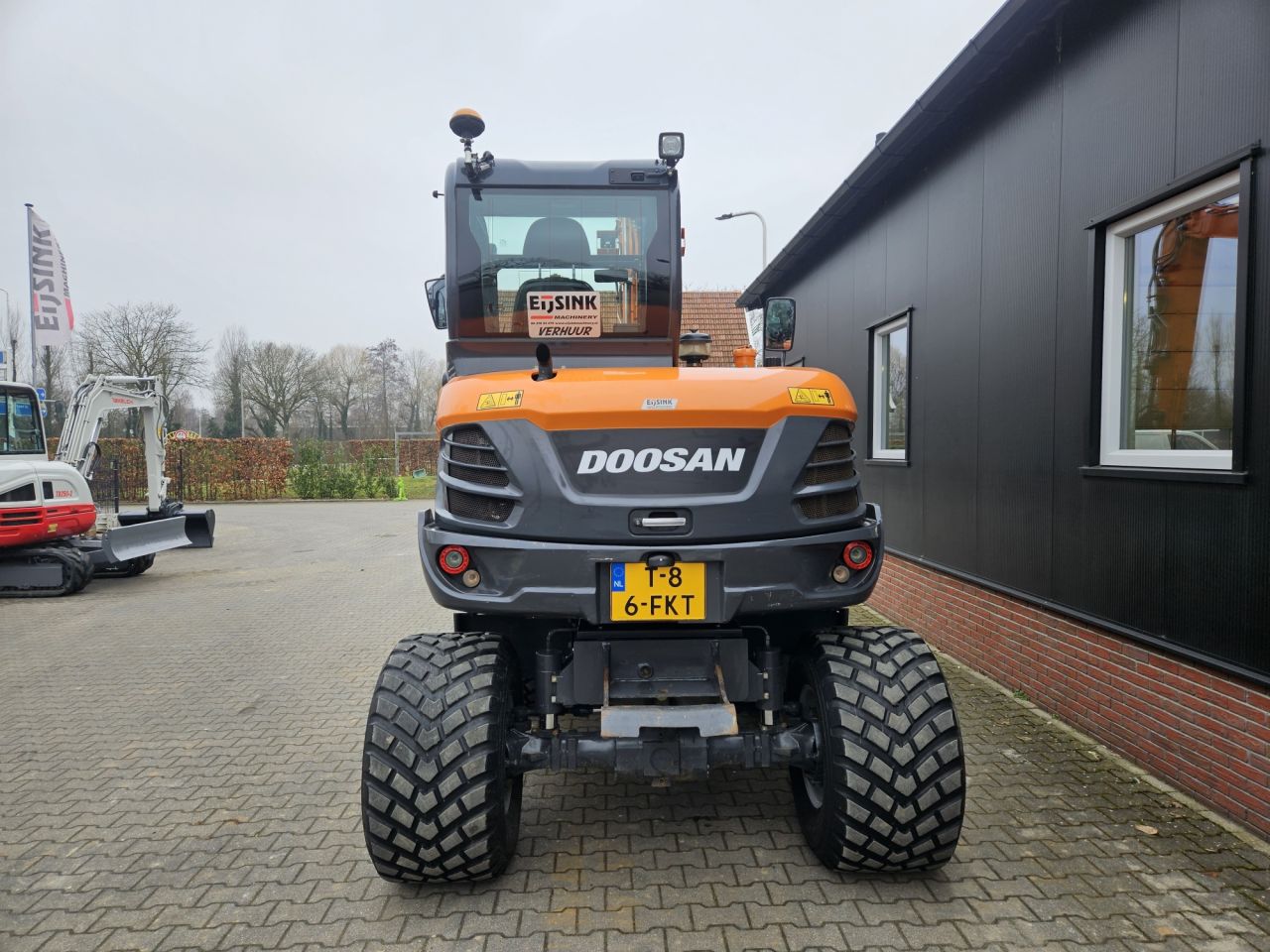 Doosan DX57W