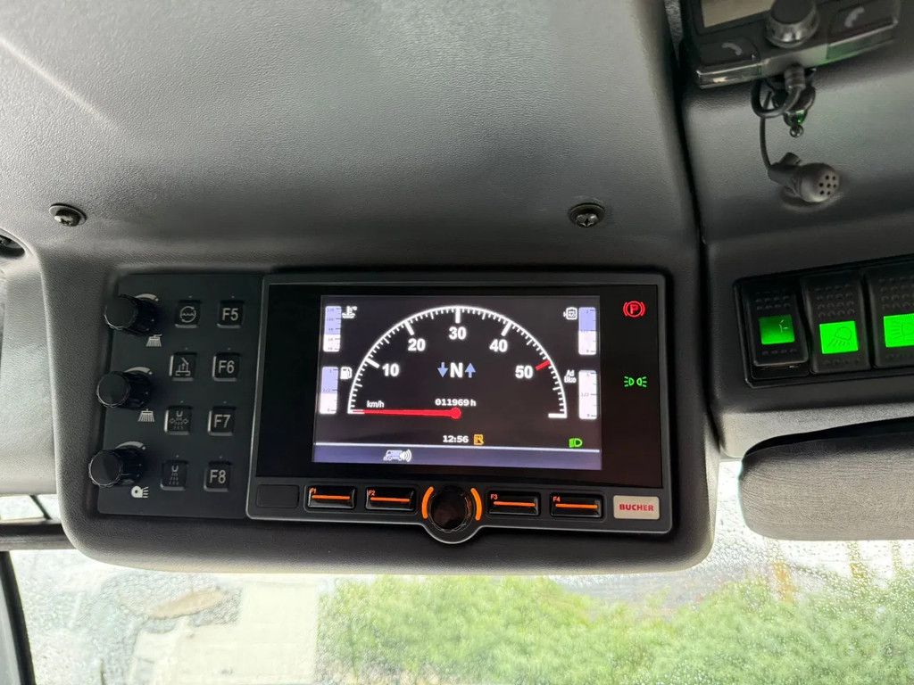 Bucher Citycat 5006 XL 3 extra Borstels NL Machine